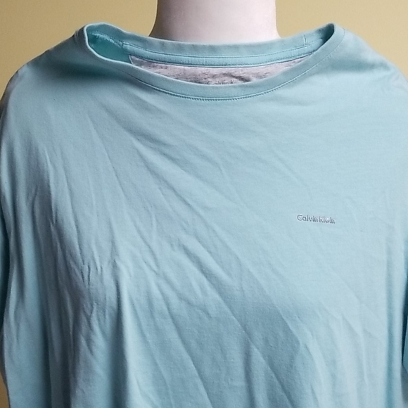 Calvin Klein Shirt - Picture 2 of 9